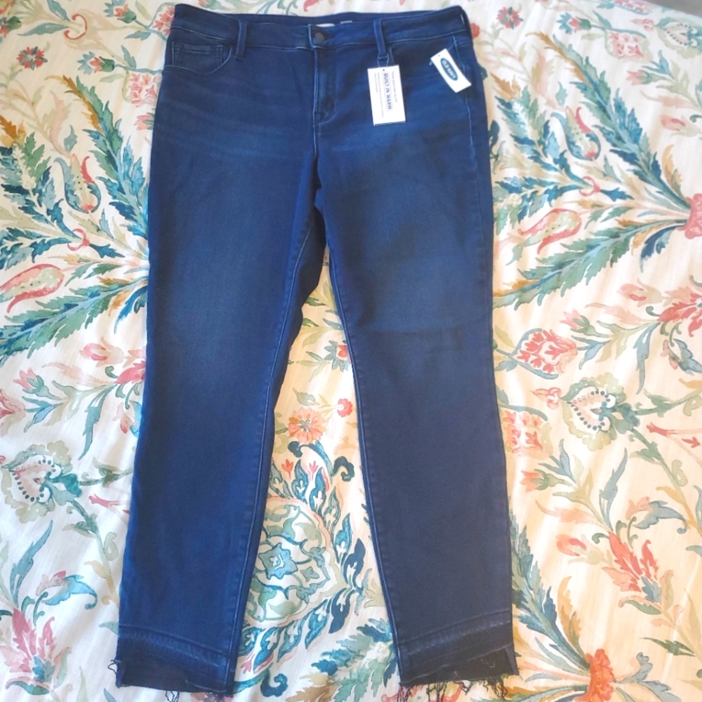 NWT Old Navy Built in Warm Rockstar Jeggings